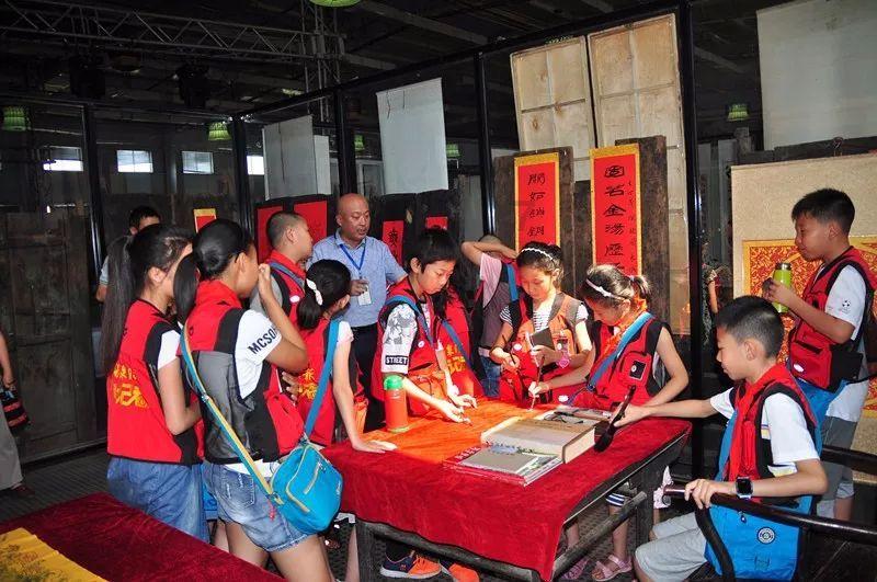 人名外格是18.天格是10.人格是16，地格为9总格为44。各格五行是什么游戏画面